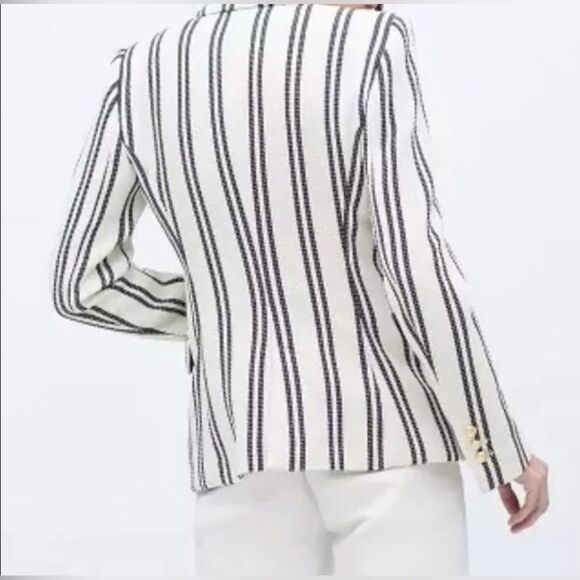 Zara Woman Striped Textured Single Button Blazer in Ivory and Navy size Small - Picture 13 of 14